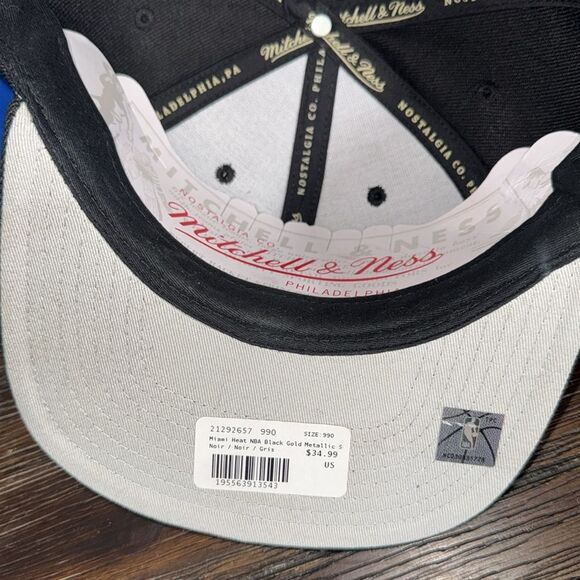Mitchell & Ness Black and Gold Miami Heat Snapback Hat - Picture 6 of 6